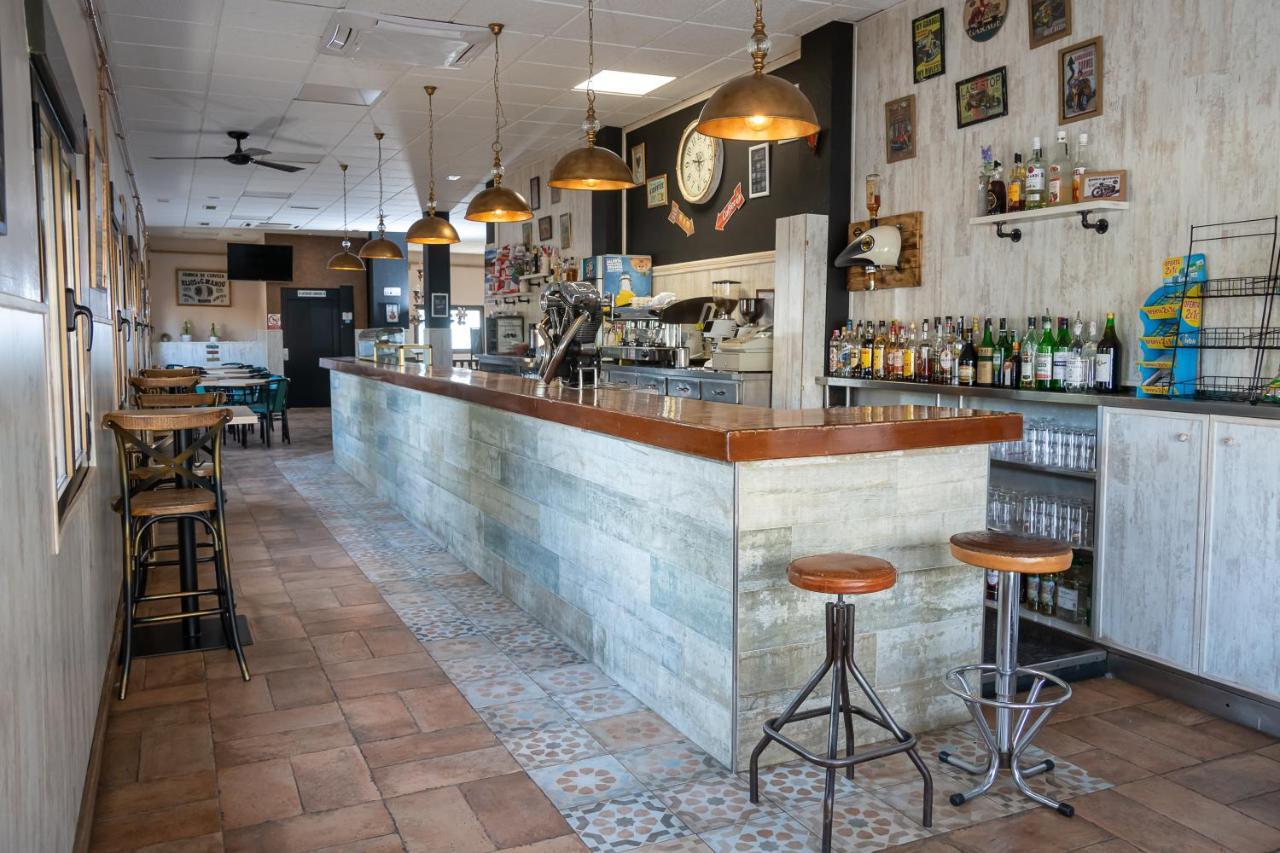 Hostal El Trillero Alcañiz Extérieur photo